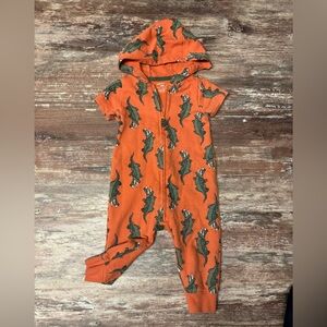 Carter’s | EUC Hooded Romper Bodysuit with Dinosaurs, 9 Months